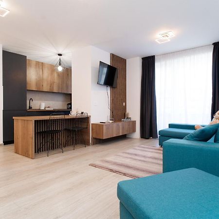 4Friendscoresibrasov Bagian luar foto