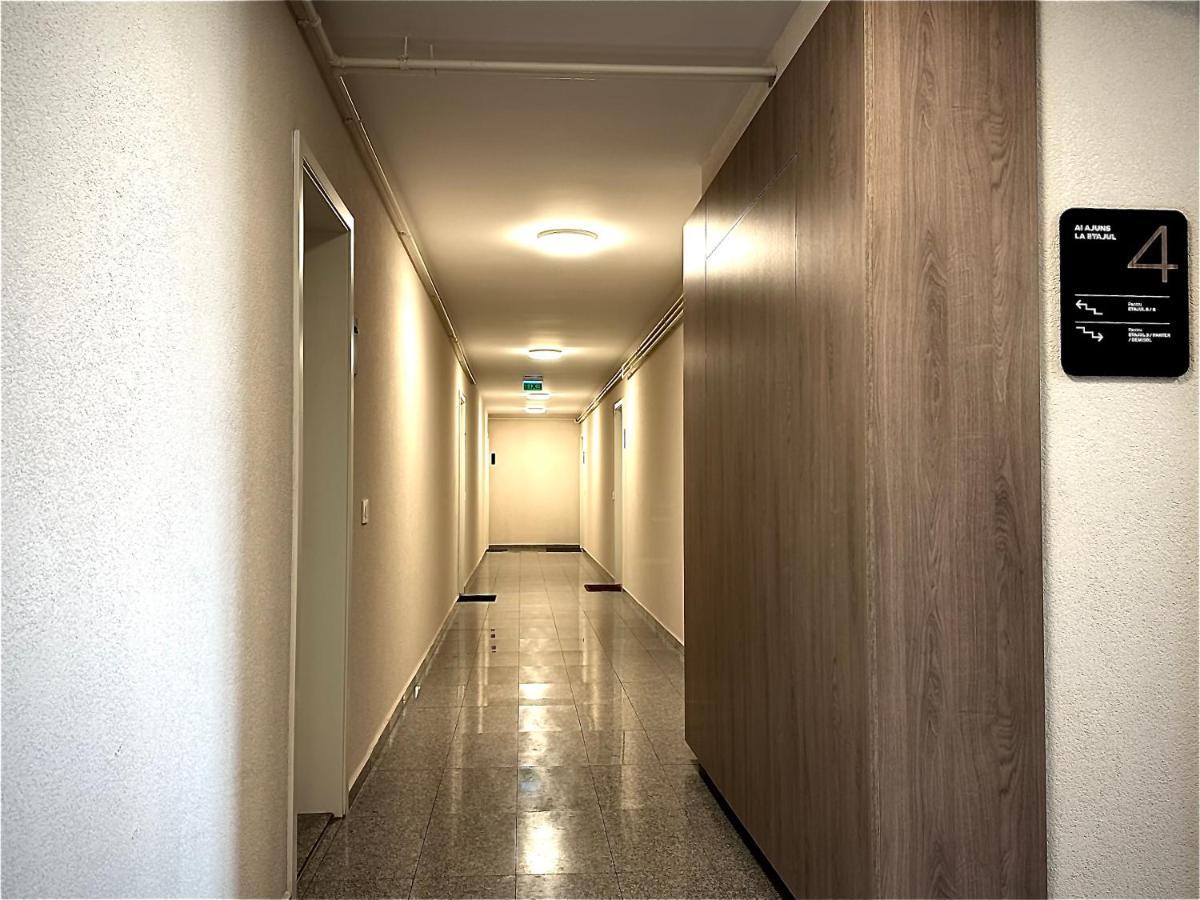 4Friendscoresibrasov Bagian luar foto